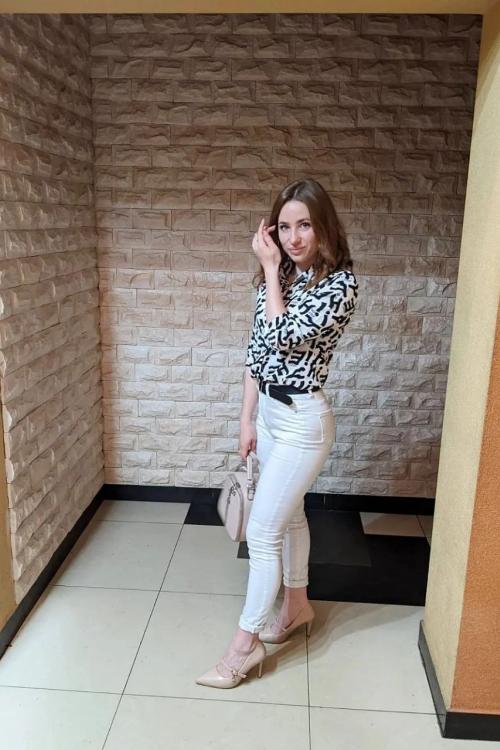 Девушка Проститутка в Питере у метро Владимирская