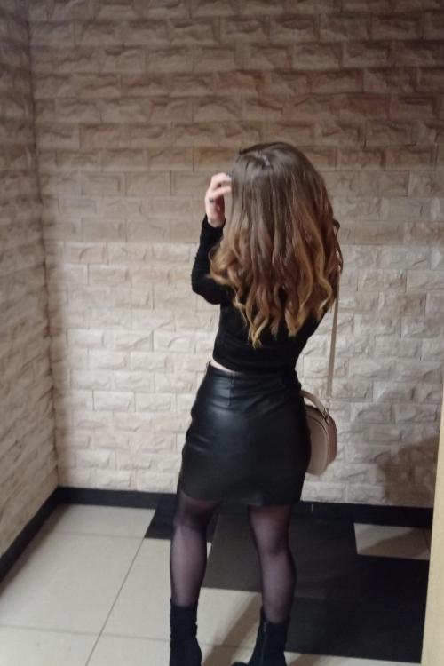 Девушка Проститутка в Питере у метро Владимирская