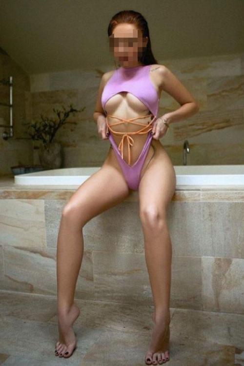 Девушка Проститутка в Питере у метро Электросила