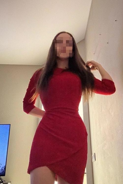 Девушка Проститутка в Питере у метро Парк Победы