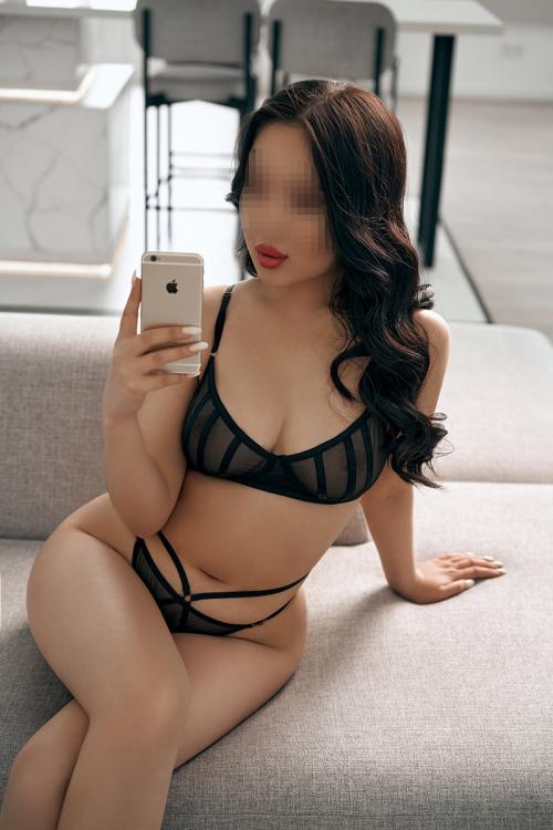 Девушка Проститутка в Питере у метро Спортивная