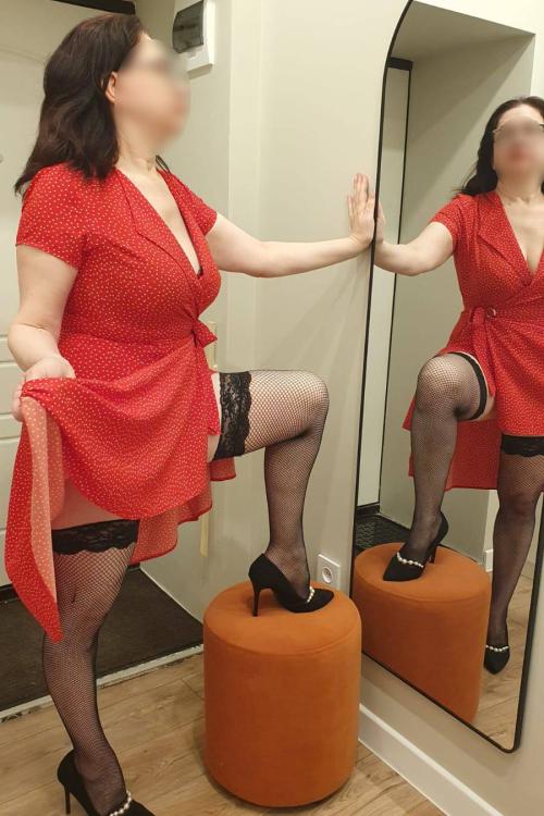 Девушка Проститутка в Питере у метро Технологический институт