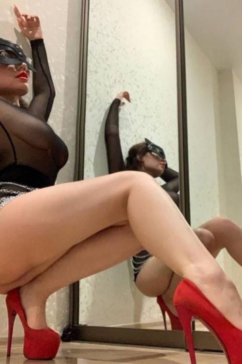 Девушка Проститутка в Питере у метро Старая Деревня