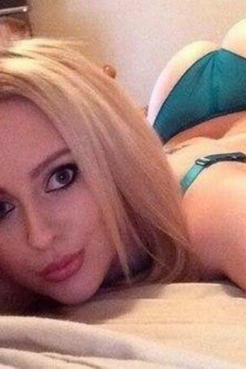 Девушка Проститутка в Питере у метро Электросила