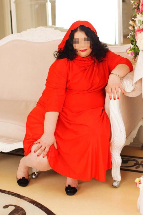 Девушка Проститутка в Питере у метро Электросила