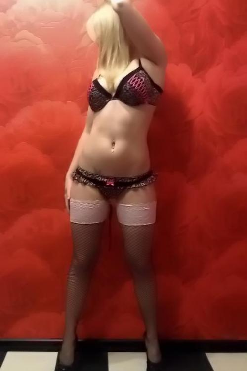 Девушка Проститутка в Питере у метро Проспект Ветеранов