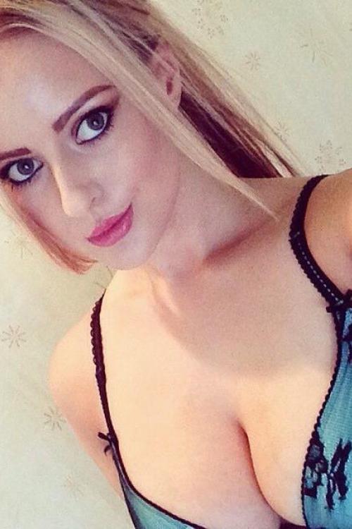 Девушка Проститутка в Питере у метро Спортивная