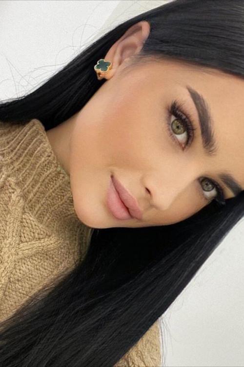 Девушка Проститутка в Питере у метро Адмиралтейская