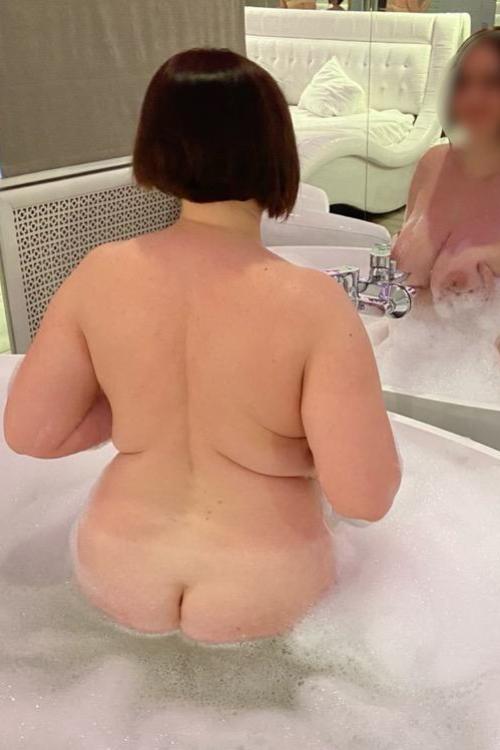 Девушка Проститутка в Питере у метро Московская