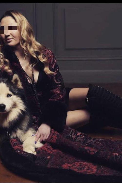 Девушка Проститутка в Питере у метро Московская