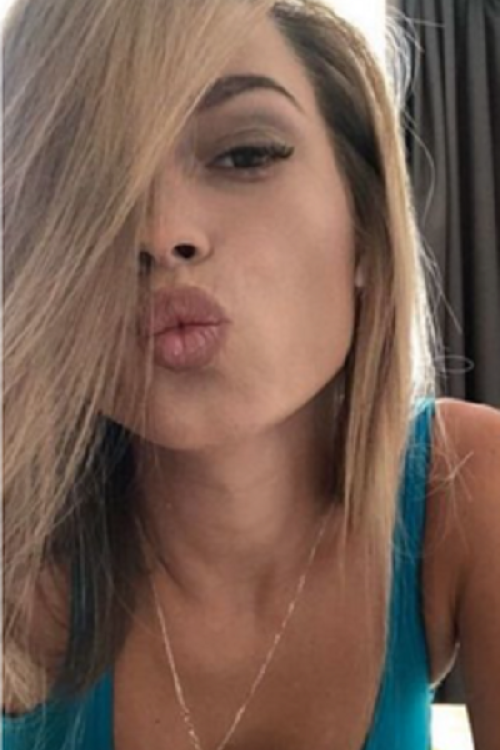 Девушка Проститутка в Питере у метро Парнас