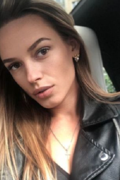 Девушка Проститутка в Питере у метро Парнас