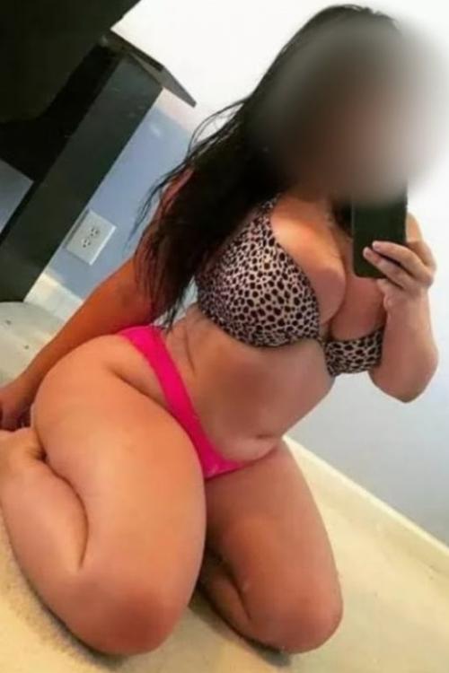 Девушка Проститутка в Питере у метро Площадь Ленина