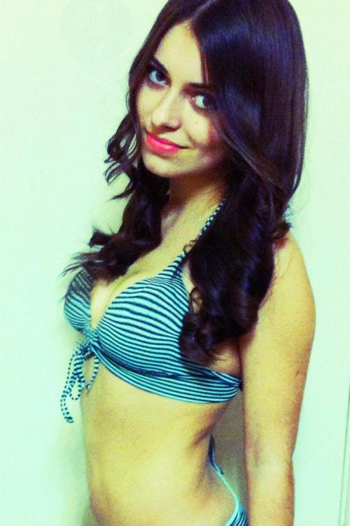 Девушка Проститутка в Питере у метро Маяковская