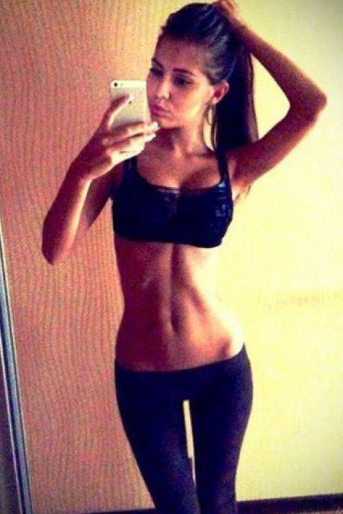 Девушка Проститутка в Питере у метро Невский проспект