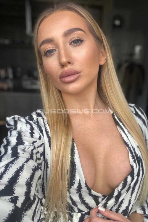 Девушка Проститутка в Питере у метро Петроградская