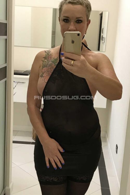 Девушка Проститутка в Питере у метро Площадь Восстания