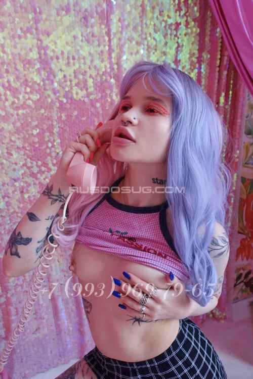 Девушка Проститутка в Питере у метро Площадь Александра Невского