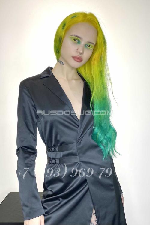 Девушка Проститутка в Питере у метро Площадь Александра Невского