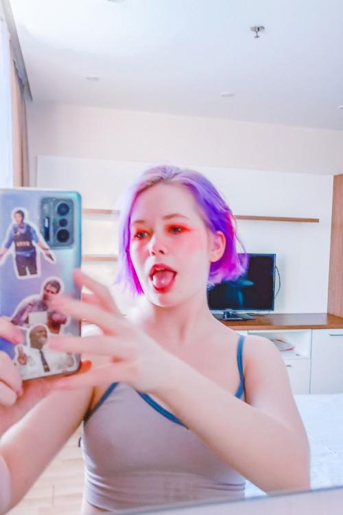 Девушка Проститутка в Питере у метро Московская