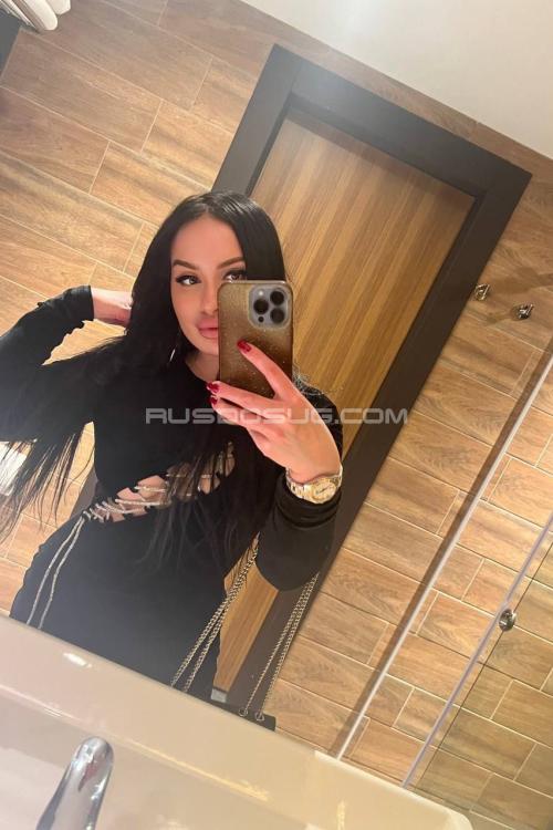 Девушка Проститутка в Питере у метро Петроградская