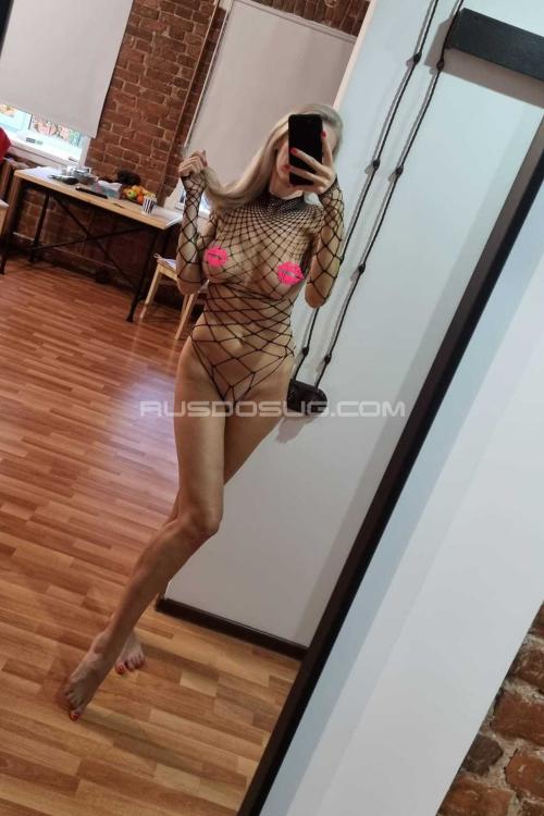 Девушка Проститутка в Питере у метро Петроградская