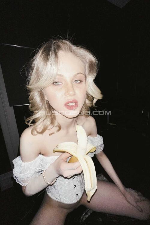 Девушка Проститутка в Питере у метро Крестовский остров