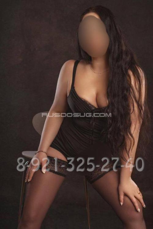 Девушка Проститутка в Питере у метро Комендантский проспект