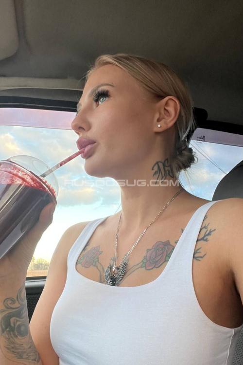 Девушка Проститутка в Питере у метро Московская