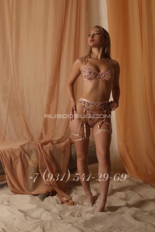 Девушка Проститутка в Питере у метро Чёрная речка