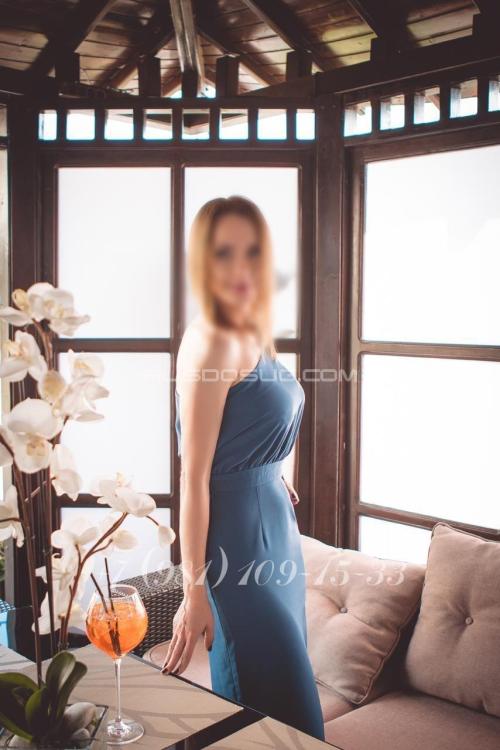 Девушка Проститутка в Питере у метро Чёрная речка