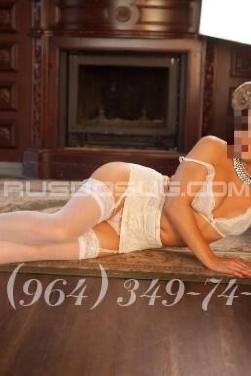 Девушка Проститутка в Питере у метро Парнас