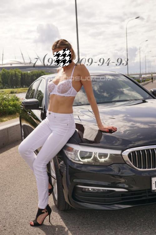 Девушка Проститутка в Питере у метро Московская