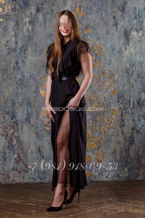 Девушка Проститутка в Питере у метро Невский проспект