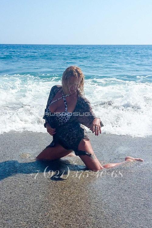 Девушка Проститутка в Питере у метро Чернышевская