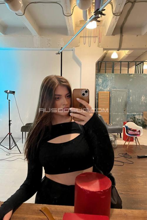 Девушка Проститутка в Питере у метро Чёрная речка