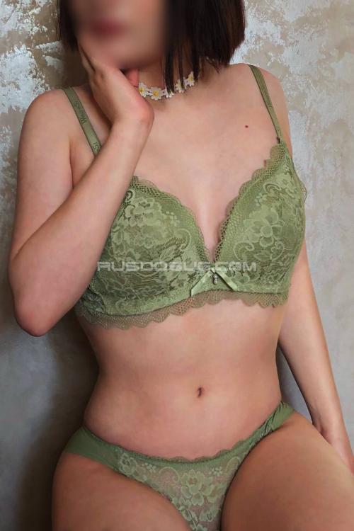 Проститутка Александра, СПб у метро Площадь Восстания