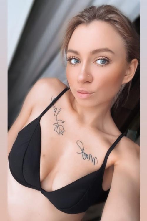 Девушка Проститутка в Питере у метро Парк Победы