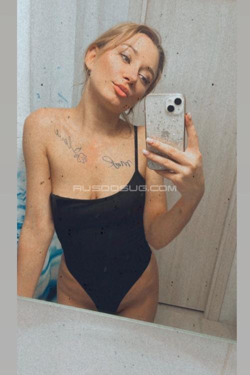 Девушка Проститутка в Питере у метро Парк Победы