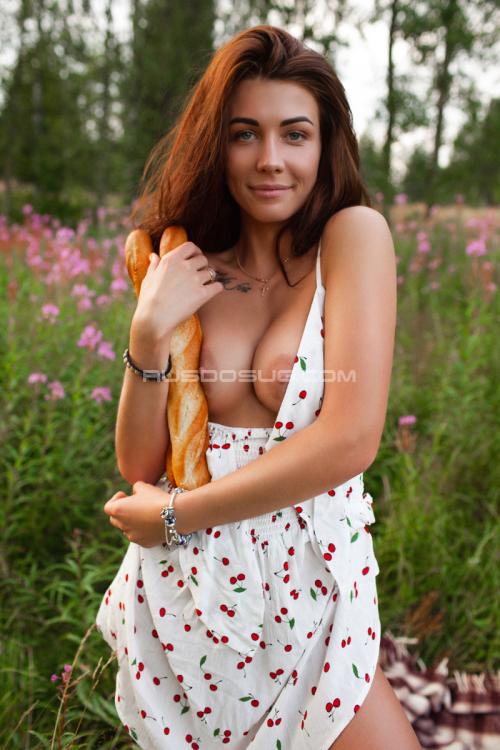 Девушка Проститутка в Питере у метро Площадь Восстания