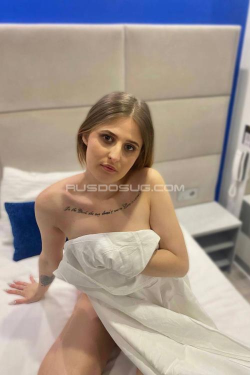 Девушка Проститутка в Питере у метро Дунайская