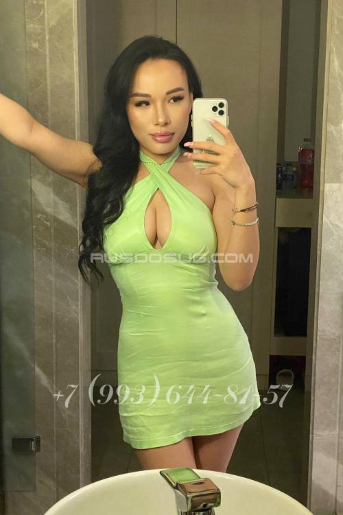 Девушка Проститутка в Питере у метро Площадь Александра Невского