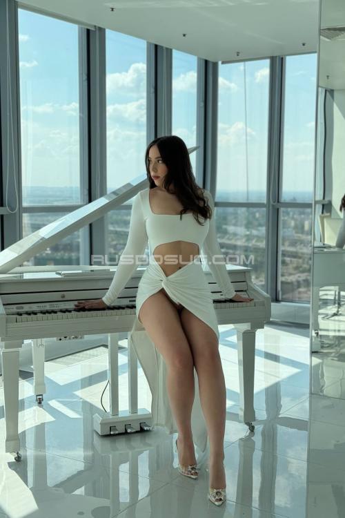 Девушка Проститутка в Питере у метро Чёрная речка