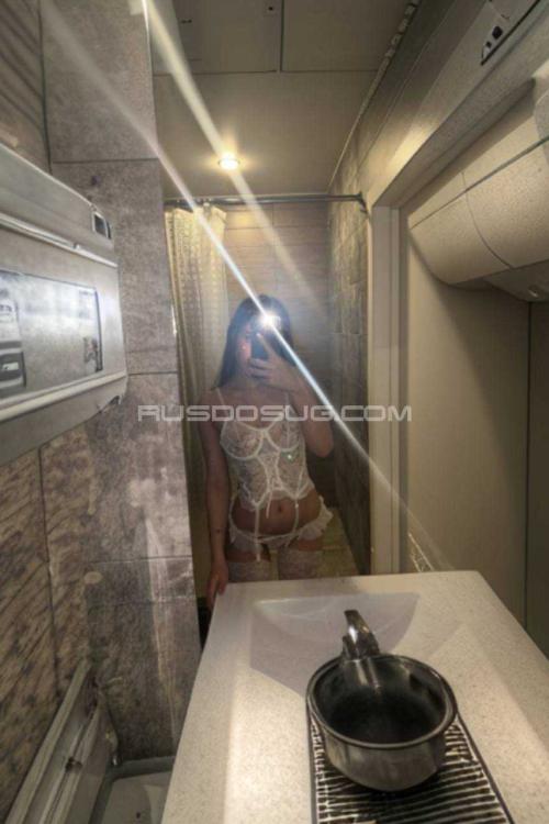 Девушка Проститутка в Питере у метро Чкаловская