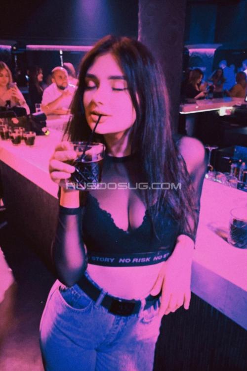 Девушка Проститутка в Питере у метро Фрунзенская