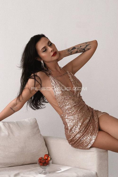 Девушка Проститутка в Питере у метро Петроградская