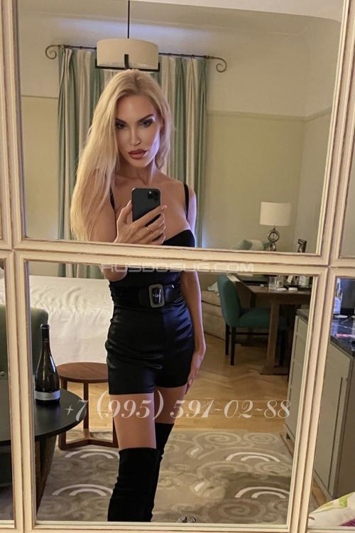 Девушка Проститутка в Питере у метро Крестовский остров