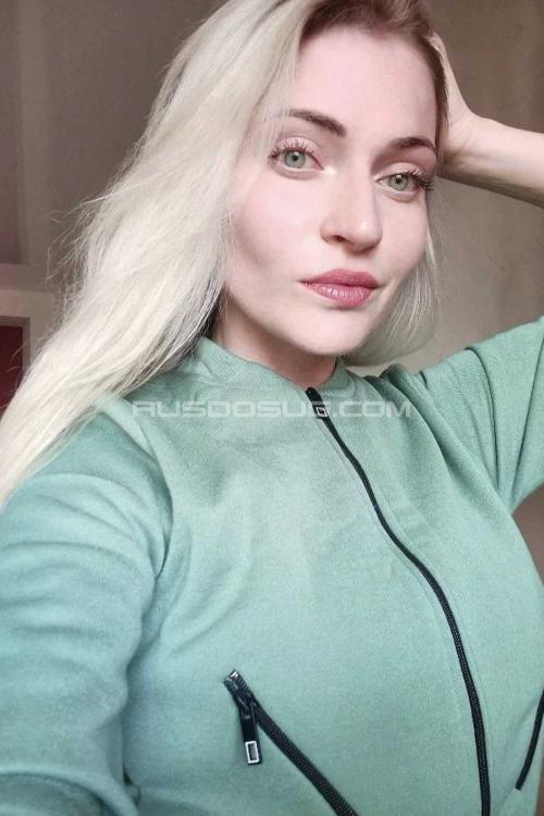 Девушка Проститутка в Питере у метро Парк Победы