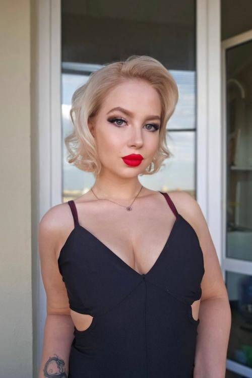 Девушка Проститутка в Питере у метро Автово