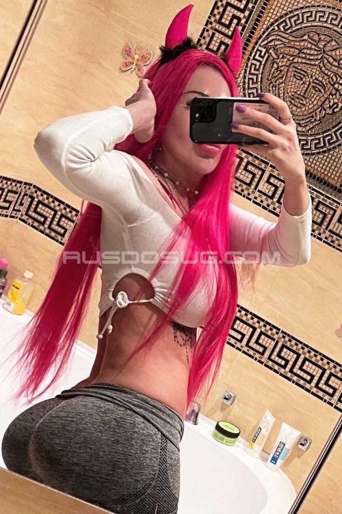 Девушка Проститутка в Питере у метро Гостиный двор